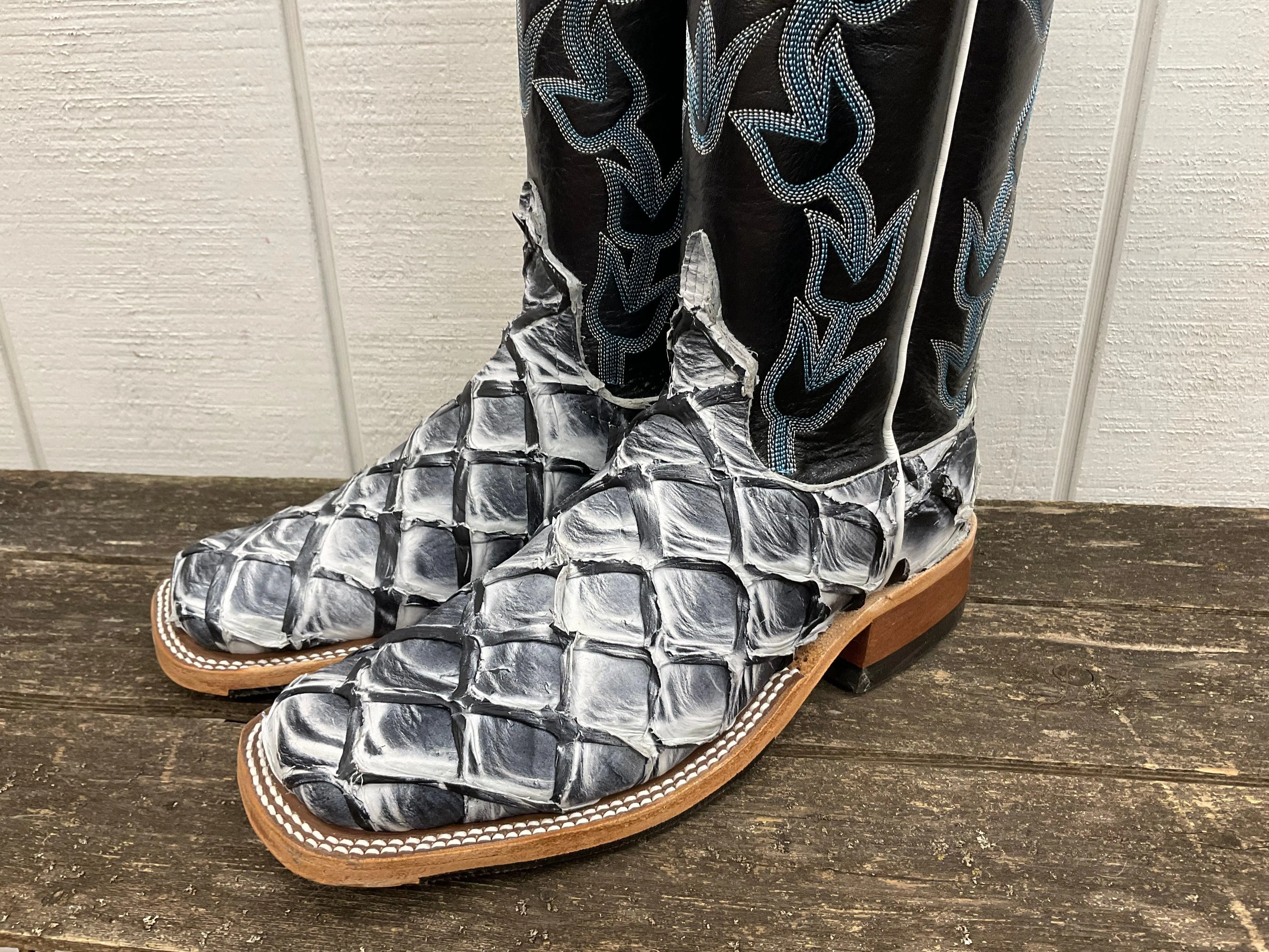 Anderson Bean Women's Ivory Eclipse Big Bass (Arapaima) & Carbon Blue Milan Cowgirl Boots 336977