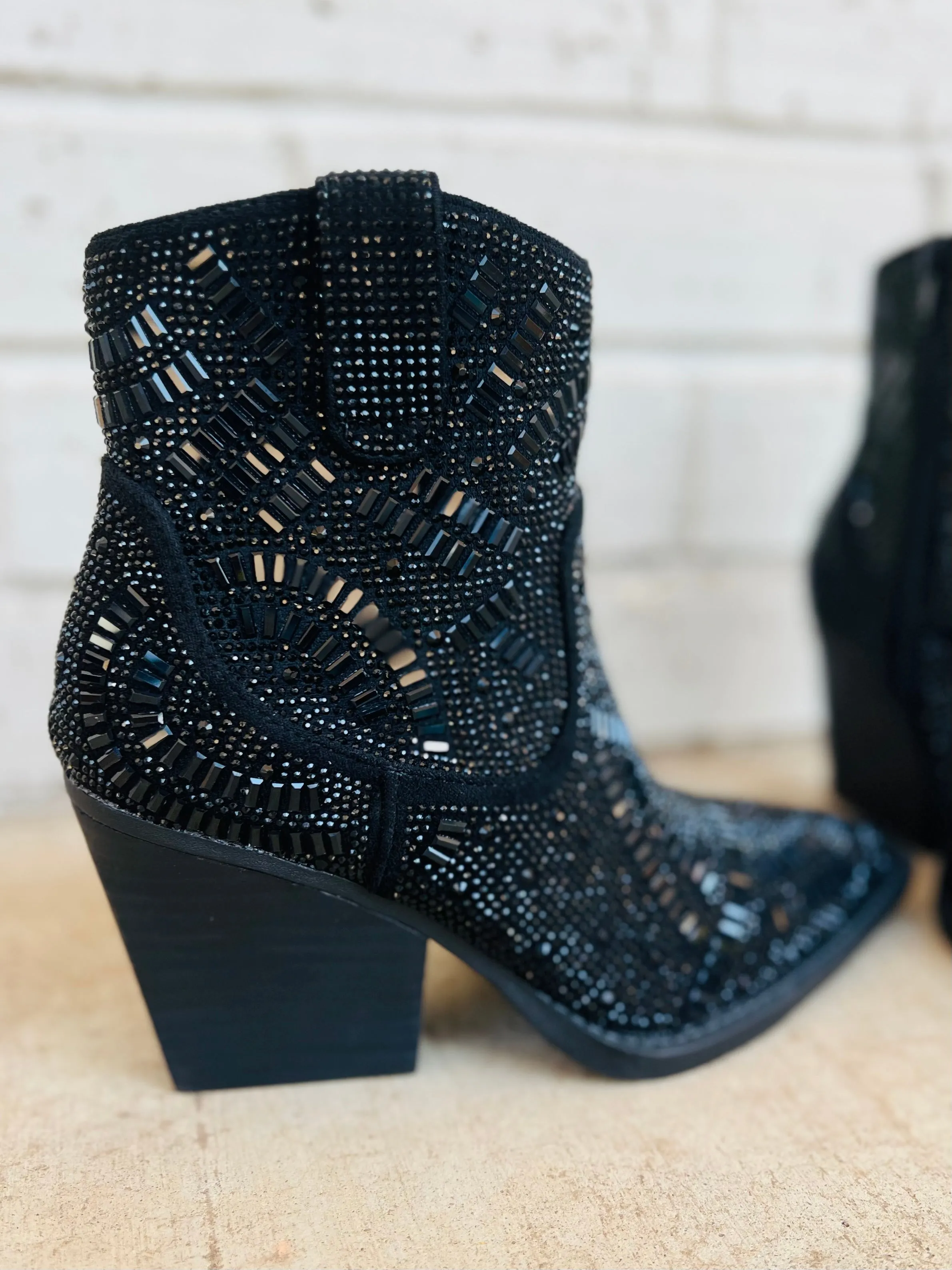 Black Maze of Life Booties