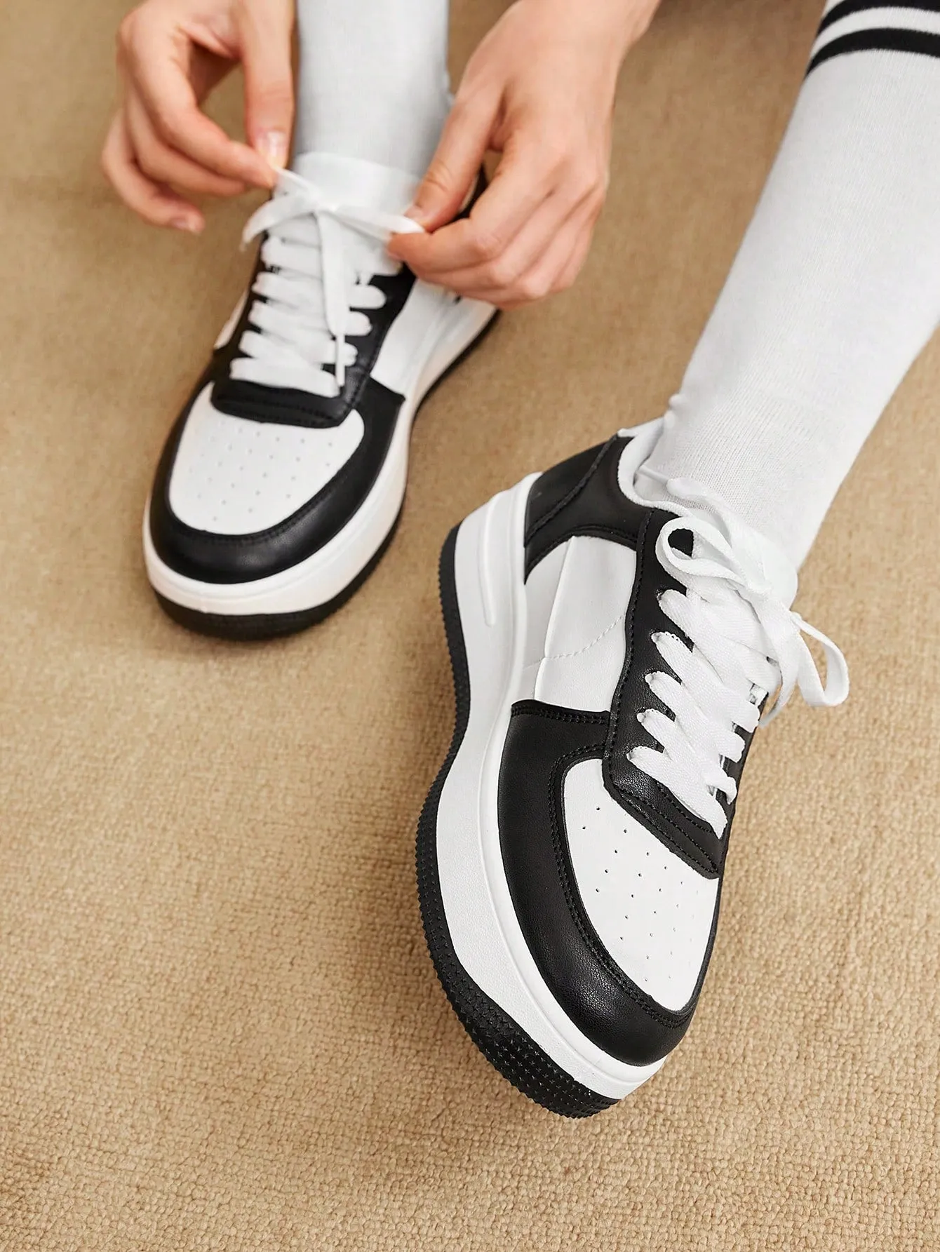 CUCCOO EASI Spring/Autumn Fashionable Thick-Soled Women's Casual Shoes With Lace-Up And Increased Height, Waterproof Platform, White Sports Shoes Casual Shoes School Supplies Back To School